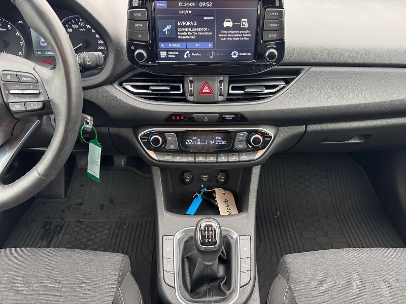 Hyundai i30 (2023) SMART 1.0TGDI 88kW CZ DPH - fotka 10 z 11