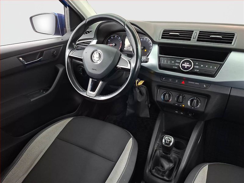 Škoda Fabia (2018) 1.0 TSI, Park. senzory - fotka 7 z 15