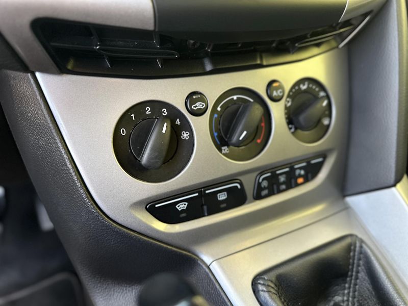 Ford Focus (2013) KOMBI 1.0/92kW * 2.Maj.  - fotka 15 z 34