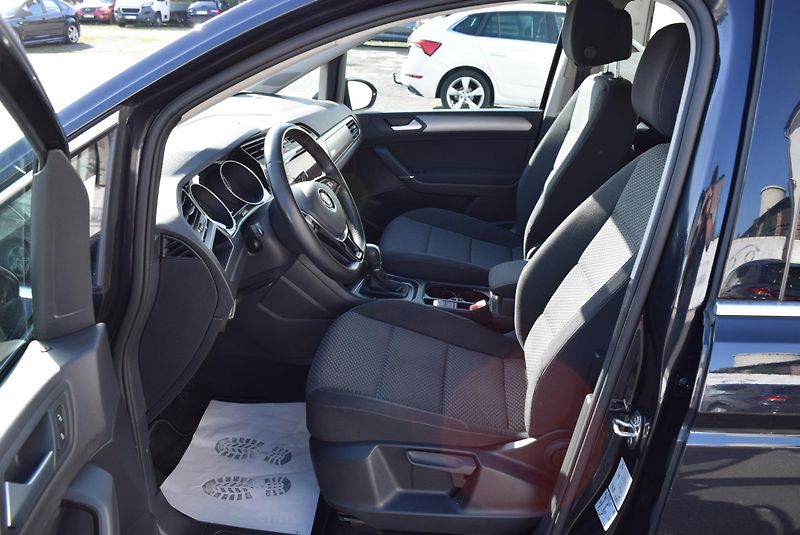 Volkswagen Touran (2018) 1.4TSI 110kw CLBMT 7MÍST LED  - fotka 22 z 48
