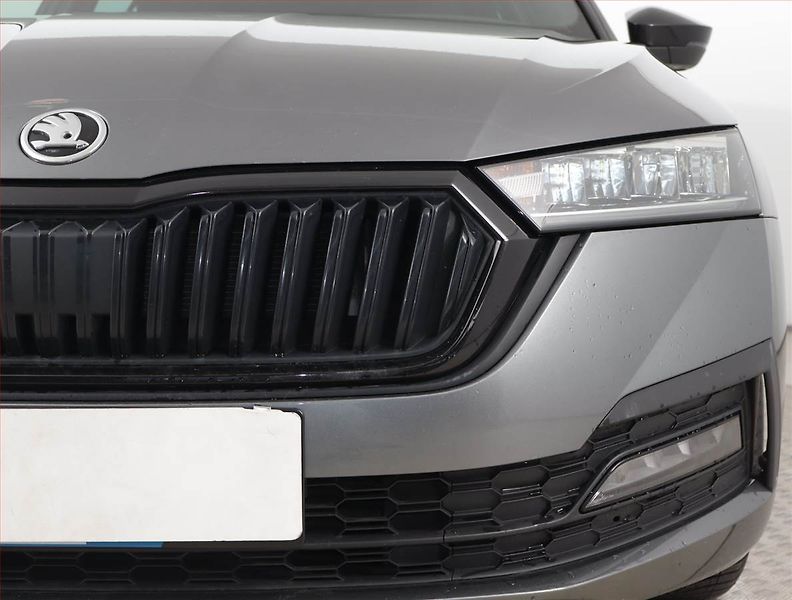 Škoda Octavia (2022) Ambition 1.0 TSI, Serv.kniha - fotka 16 z 21