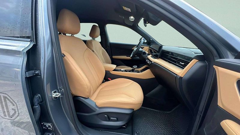 MG HS EXCLUSIVE 1.5T AT7 (125kW/170k - fotka 21 z 30
