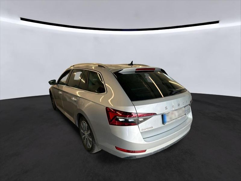 Škoda Superb 2,0 TDI TAŽNÉ PANORAMA KŮŽE - fotka 3 z 9