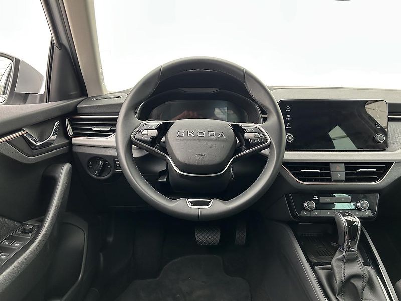 Škoda Kamiq 1.5 TS Top selection - fotka 22 z 27