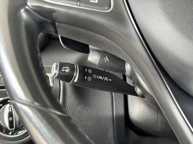 Mercedes-Benz Třídy C 250d 4Matic*Distronic*AirMatic - fotka 25 z 35