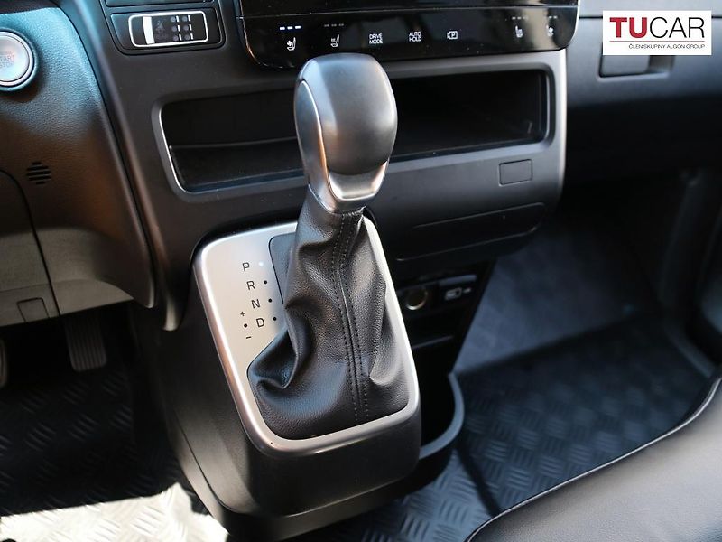 Hyundai Staria (2022) 2.2 CRDI 4x4 9 Sedadel, Kůže  - fotka 23 z 37