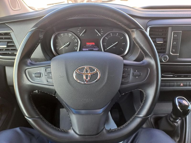 Toyota ProAce Verso (2023) 2.0D-4D 106kW L2 8-míst ČR DPH - fotka 17 z 21