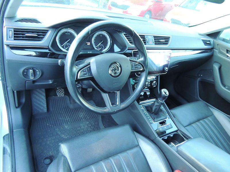 Škoda Superb (2017) 2.0TDi,140kw,L&K,ČR - fotka 23 z 66
