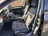 Volkswagen Passat 2.0 TDi 110kW - náhled 13