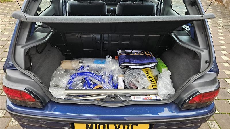 Renault Clio 2,0 16V RHD  WILLIAMS2 - fotka 12 z 21