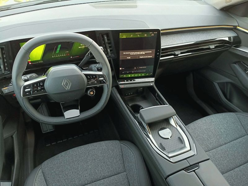 Renault Austral (2026) techno mild hybrid 150 auto - fotka 11 z 27