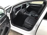 Volkswagen Golf (2026) People 7DSG mHEV 1,5eTSI - náhled 4