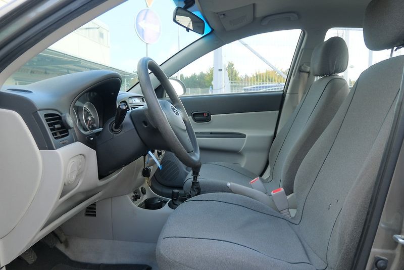 Hyundai Accent - fotka 5 z 6