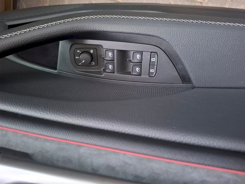 Škoda Kodiaq (2024) Exclusive Selection 4X4 TD 142 - fotka 11 z 37