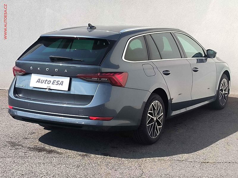 Škoda Octavia (2021) 2.0 TDi, ČR, Stylem, DSG, LED - fotka 4 z 30