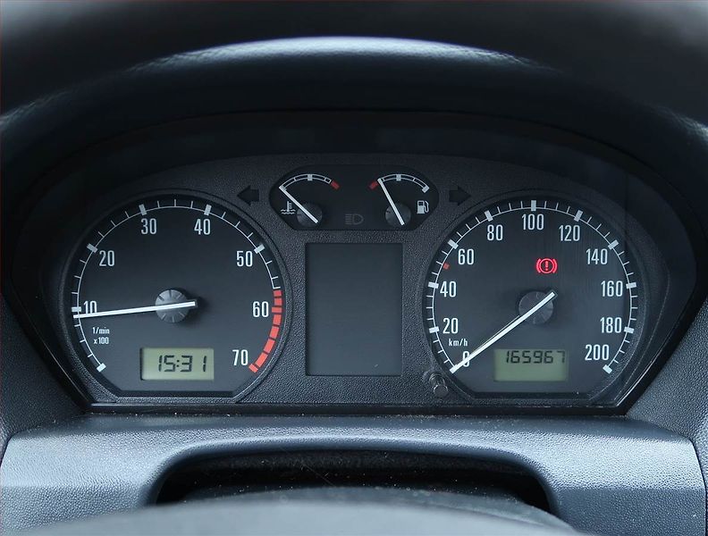 Škoda Fabia (2003) 1.2, nová STK, levný provoz - fotka 11 z 13