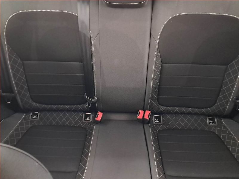 Škoda Fabia (2022) Ambition 1.0 TSI, ČR,1.maj - fotka 10 z 17
