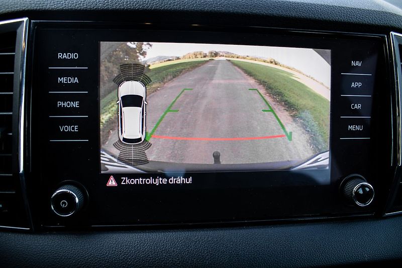 Škoda Karoq 1.0 TSI DSG, tažné - fotka 28 z 38