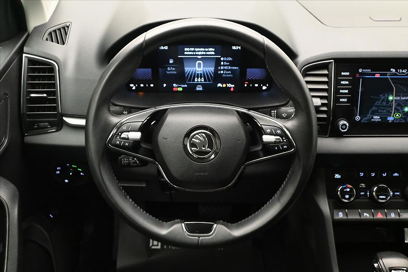 Škoda Karoq 2,0 TDI 85kW DSG TAŽNÉ Záruka - fotka 18 z 32