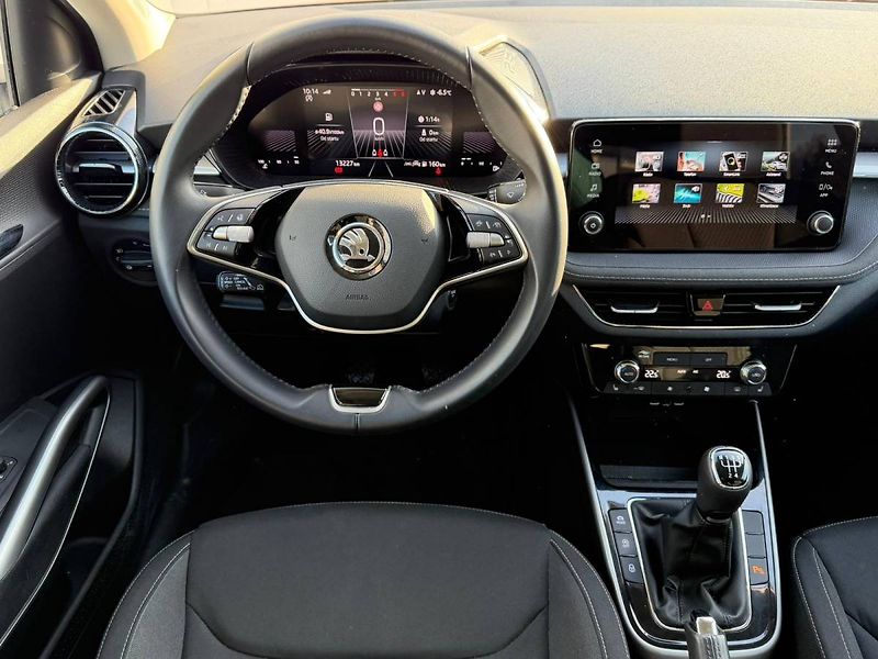 Škoda Fabia Top Selection 1,0 TSI 70 kW 5° - fotka 9 z 33