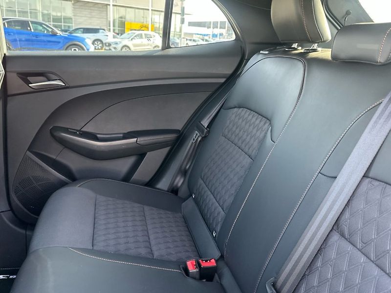 MG MG3 (2025) EXCLUSIVE 1.5 HEV Hybrid+ - fotka 11 z 22