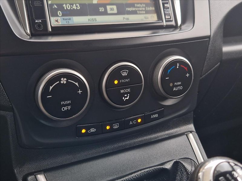 Mazda 5 1,6 MZR-CD 85kW 7MÍST +ALUZIMA - fotka 30 z 40