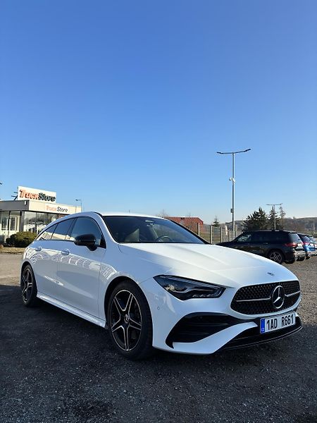 Mercedes-Benz CLA (2024) 200d shooting brake - fotka 2 z 14