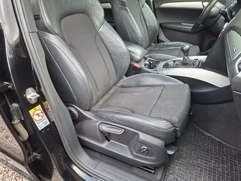 Audi Q5 (2012) 2.0TDI 105kW QUATTRO S-LINE - fotka 21 z 35