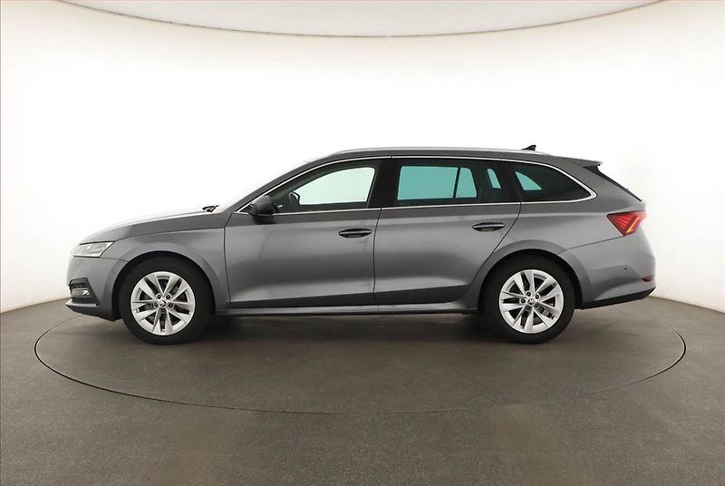 Škoda Octavia (2023) Style Plus 2.0 TDI - fotka 3 z 20