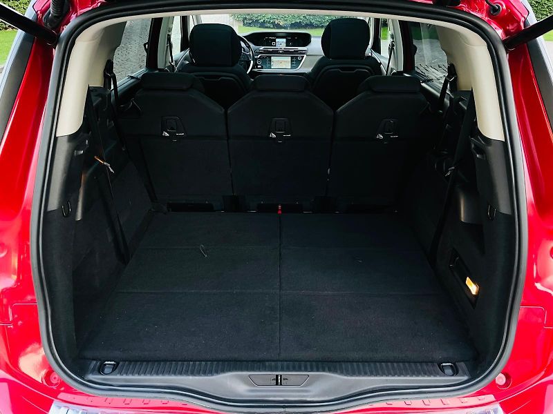Citroën Grand C4 Picasso 2.0HDi MAN 7MÍST KAMERY TAŽNÉ - fotka 22 z 60