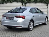 Škoda Octavia 1,5 eTSi DSG Top Selection Zár - náhled 6