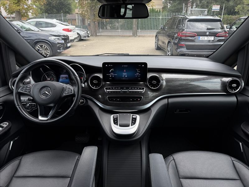 Mercedes-Benz Třídy V 300d L 4MATIC - fotka 11 z 28
