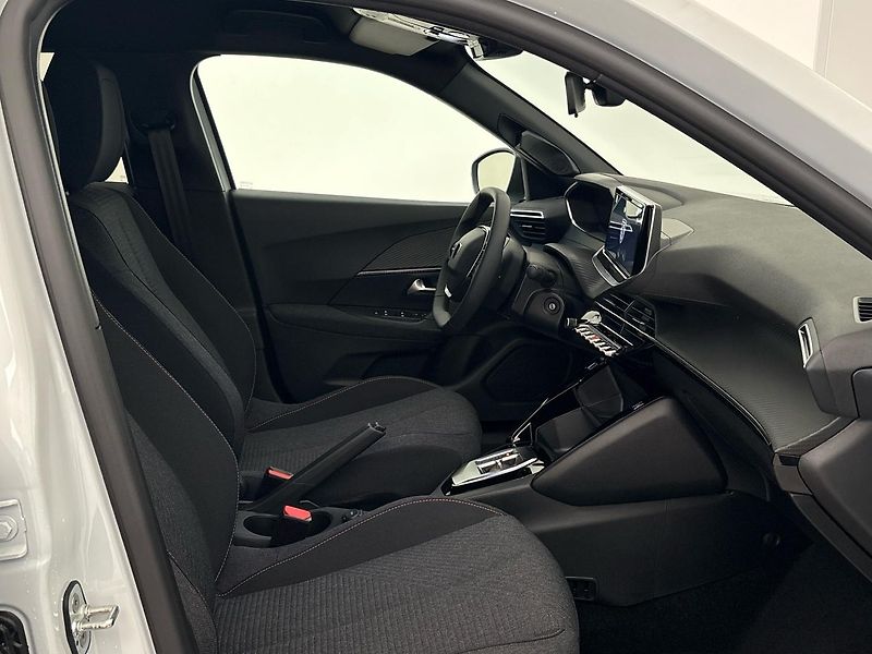 Peugeot 2008 (2026) Business Hybrid 110 e-DCS6 - fotka 13 z 36