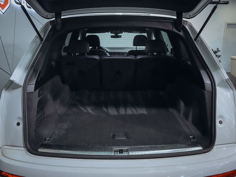 Audi Q7 3.0TDI, Quattro S-line 200kw - fotka 8 z 25