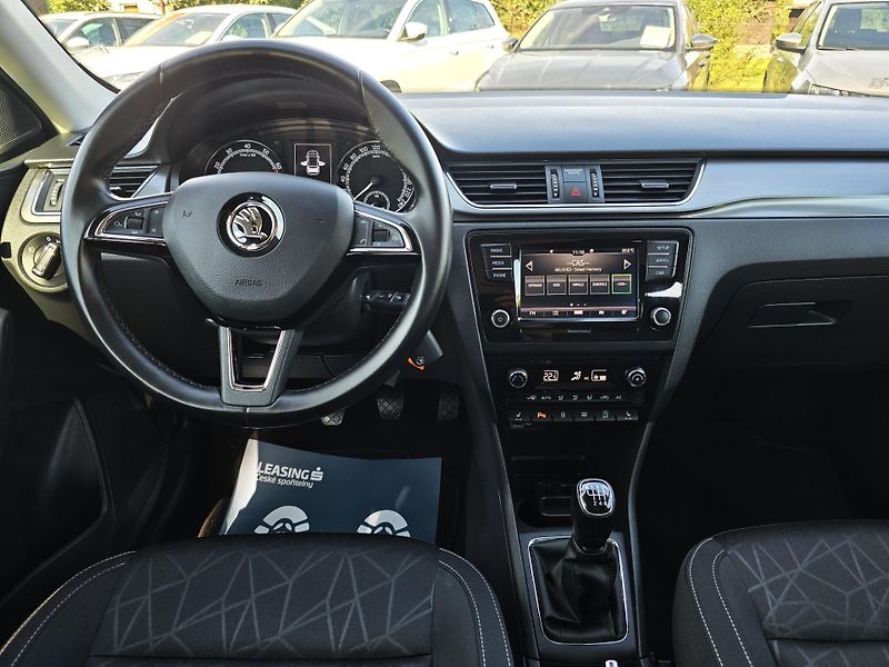 Škoda Rapid TSI 81KW XENON DIGI KLIMA 1Maj - fotka 21 z 24