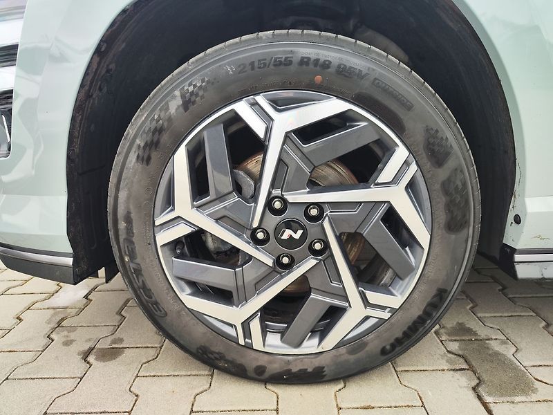 Hyundai Kona 1.6 T-GDi/146kW N-Line - fotka 34 z 36