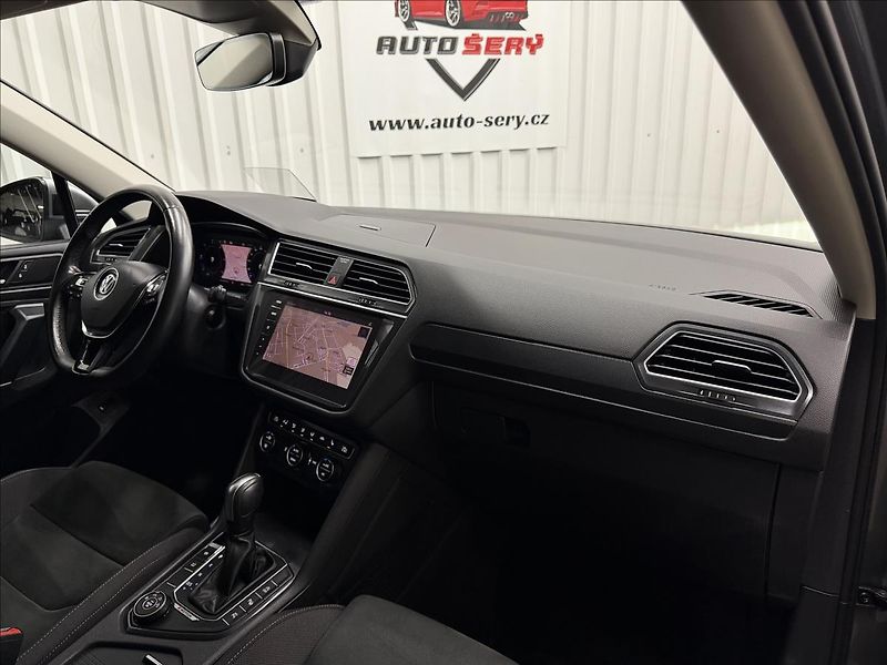 Volkswagen Tiguan Allspace 2.0TDI 140kW 4M R-LINE NEZ-TOP - fotka 42 z 49