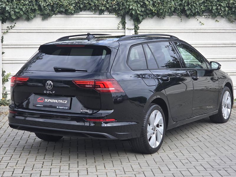 Volkswagen Golf 1,5 eTSi 110kW DSG Záruka2028 - fotka 6 z 22
