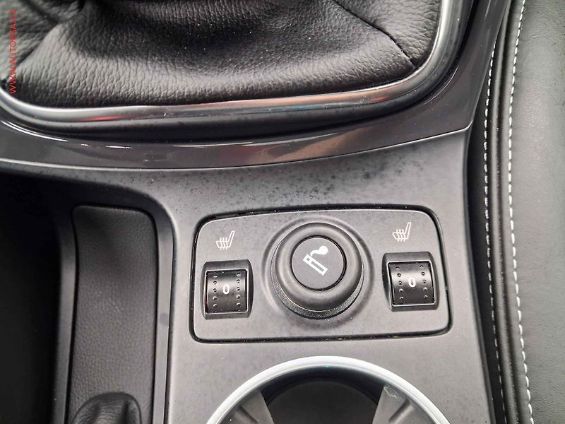 Ford Kuga (2014) 2.0 TDCi 4X4, Individual, - fotka 13 z 21