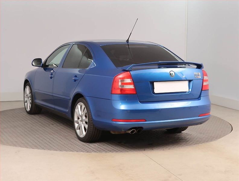 Škoda Octavia (2009) RS 2.0 TFSI, Xenony, Tempomat - fotka 4 z 15