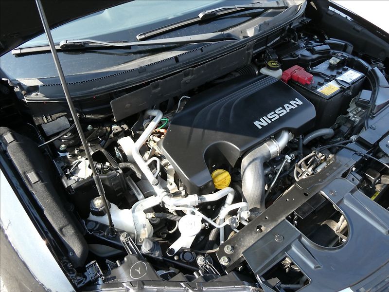 Nissan X-Trail 2,0 dCi 130kW 4x4 DPH, ČR - fotka 36 z 41