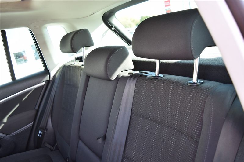 Volkswagen Tiguan 2,0 TDI 103KW NAVI TAŽNÉ ALU - fotka 18 z 47