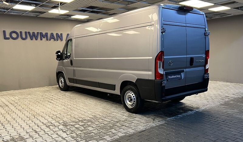 Toyota Proace Max 2.2D AT Comfort Executive L3H2 - fotka 14 z 15