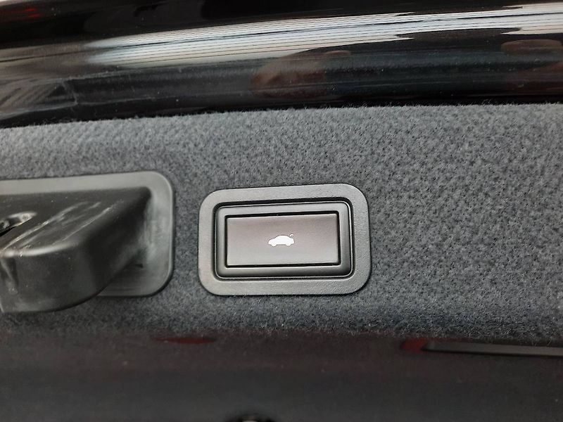 Audi A6 (2012) 3.0 TDI quattro (180kW/245k) S - fotka 21 z 23