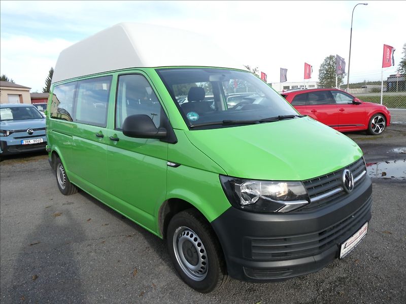 Volkswagen Transporter 2,0 TDi 75kW L2H2,9.míst,2xkol - fotka 1 z 48