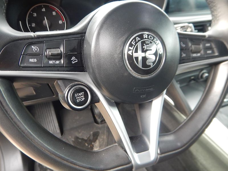 Alfa Romeo Stelvio 2.2 JTD Q4 AUTOMAT - fotka 22 z 27