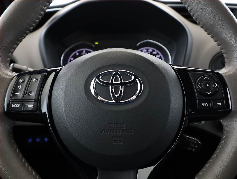 Toyota Yaris (2017) 1.5 Dual VVT-i, Automat, ČR - fotka 8 z 19
