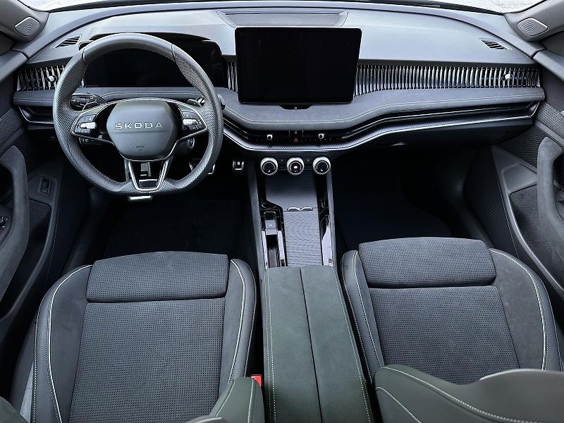 Škoda Superb 2.0TSi 4x4 DSG Sportline 265PS - fotka 43 z 52