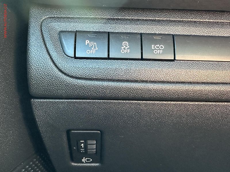 Peugeot 2008 (2014) 1.6HDi, ČR, AT, navi, AC - fotka 12 z 20