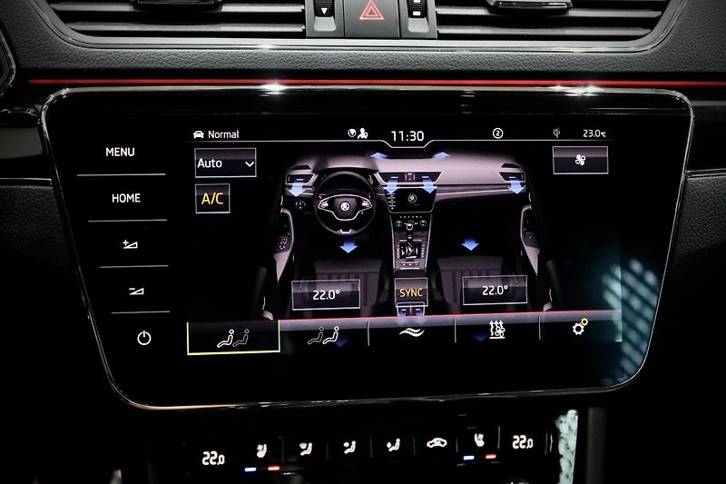 Škoda Superb 3 FL 2.0 TSI 140 kW DSG L&K - fotka 42 z 59